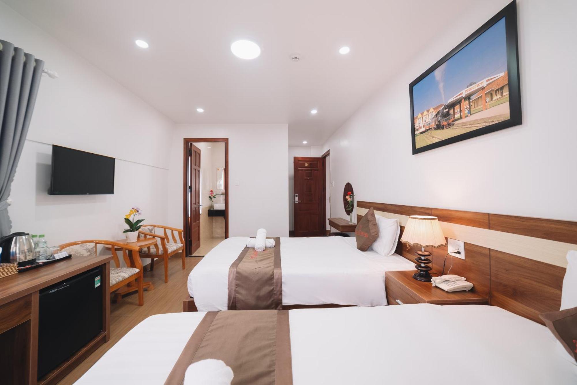 Anh Duc Hotel Da Lat City Экстерьер фото